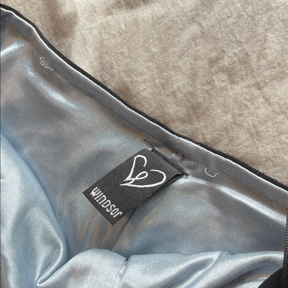 Windsor Black Sleeveless dress - Picture 2 of 12